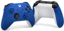 Cargar imagen en el visor de la galería, Xbox Mando - Plataforma : Xbox One, Xbox Series X - SHOCK BLUE COLOR AZUL (nuevo)
